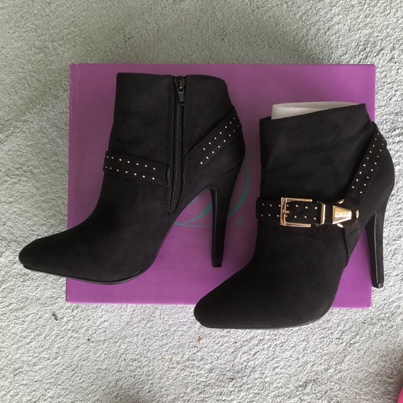 Black ankle heeled boots Size 7 1/2 - Picture 6 of 7